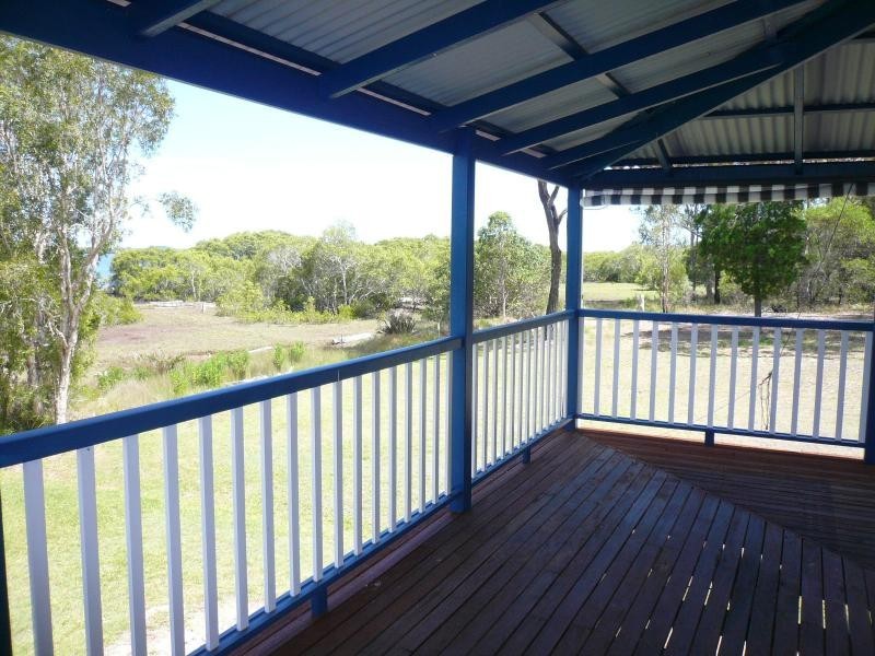 48 Charles Terrace, Macleay Island QLD 4184