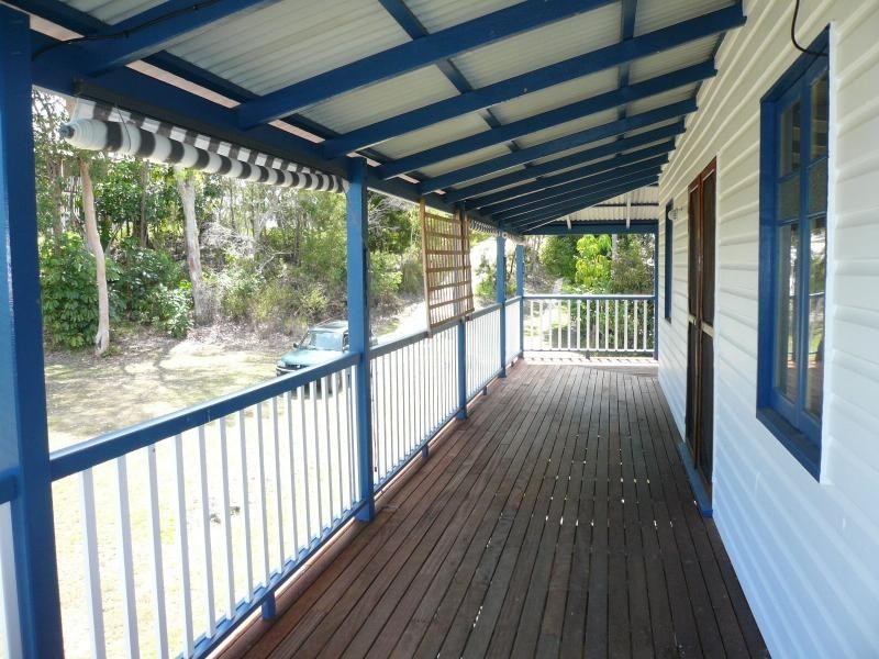 48 Charles Terrace, Macleay Island QLD 4184