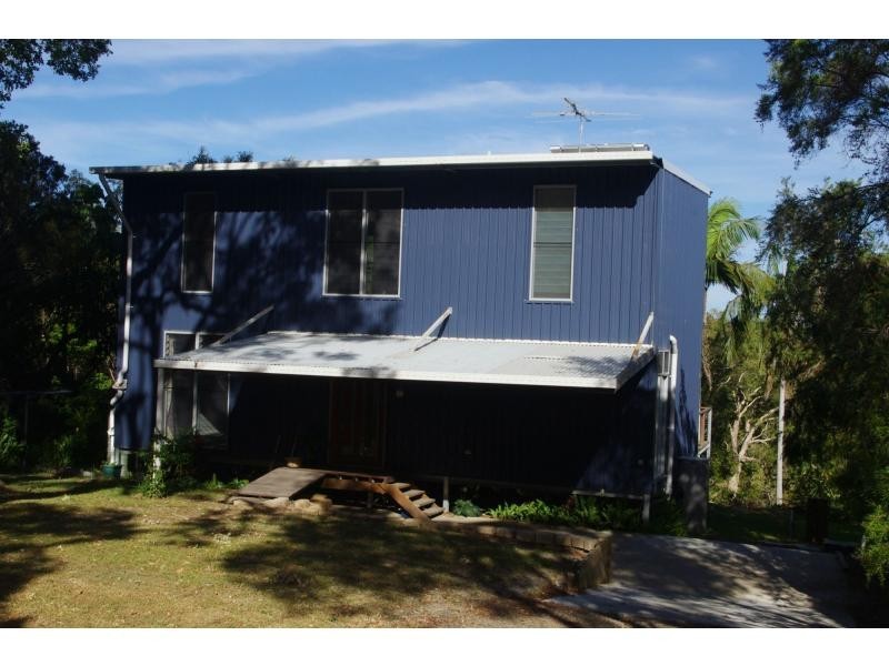 22 Cowes Street, Macleay Island QLD 4184