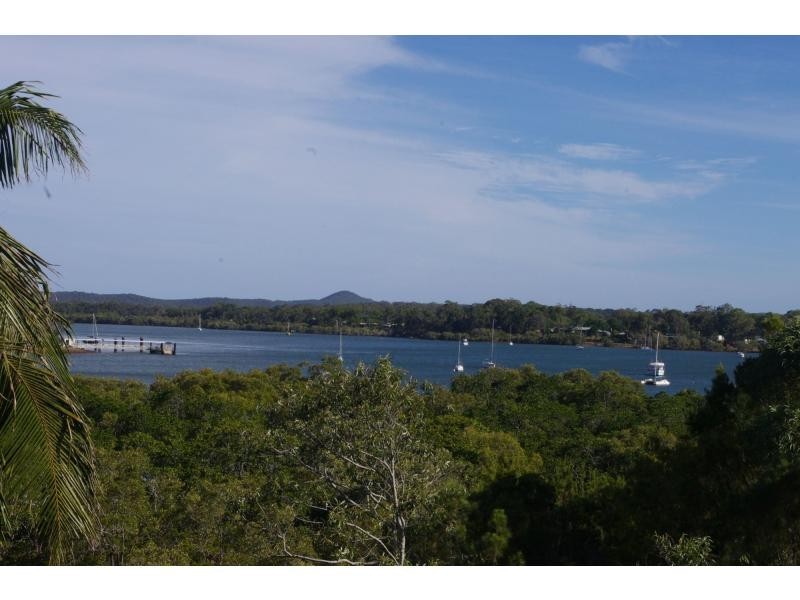 22 Cowes Street, Macleay Island QLD 4184