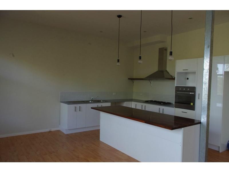 22 Cowes Street, Macleay Island QLD 4184