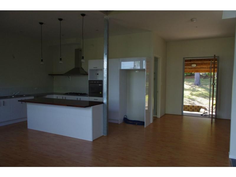 22 Cowes Street, Macleay Island QLD 4184