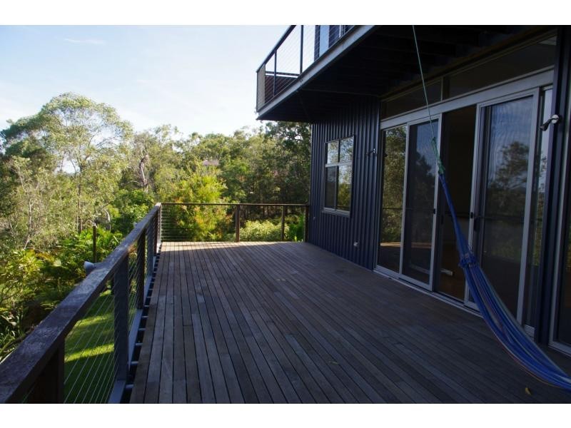 22 Cowes Street, Macleay Island QLD 4184