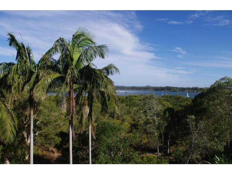 22 Cowes Street, Macleay Island QLD 4184