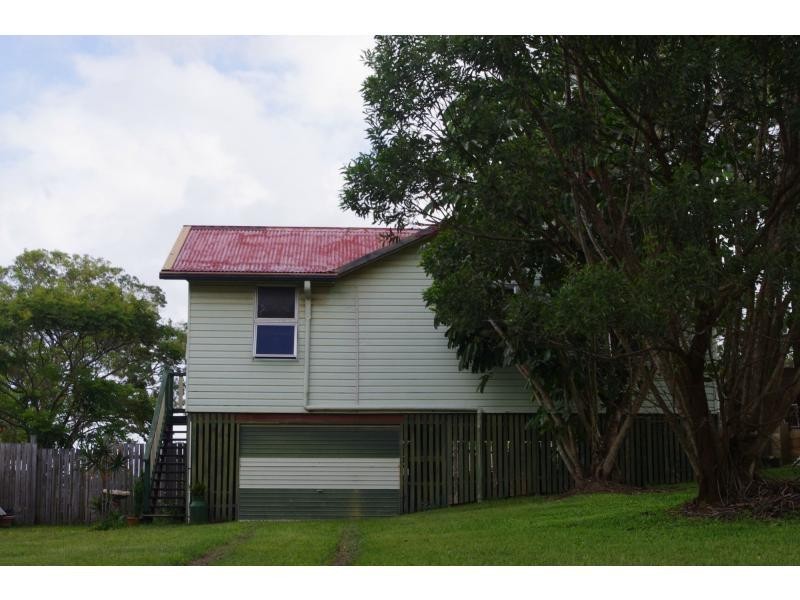 16 Mawarra Street, Macleay Island QLD 4184