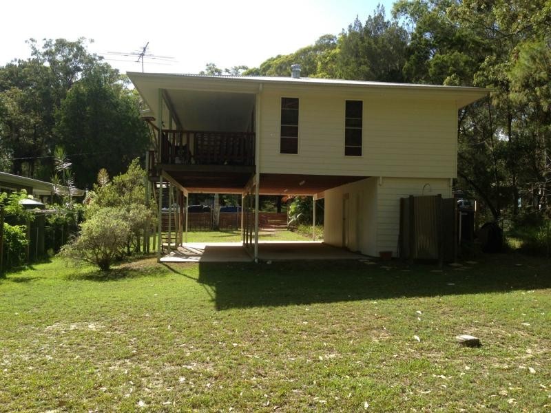 11 Eumina Street, Macleay Island QLD 4184