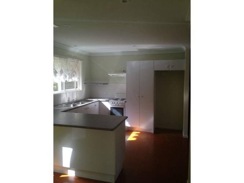 11 Eumina Street, Macleay Island QLD 4184