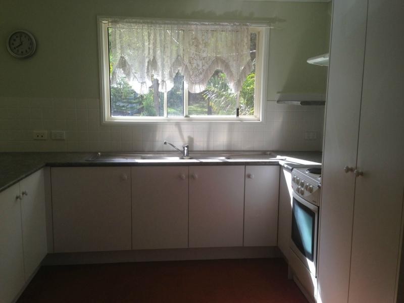 11 Eumina Street, Macleay Island QLD 4184