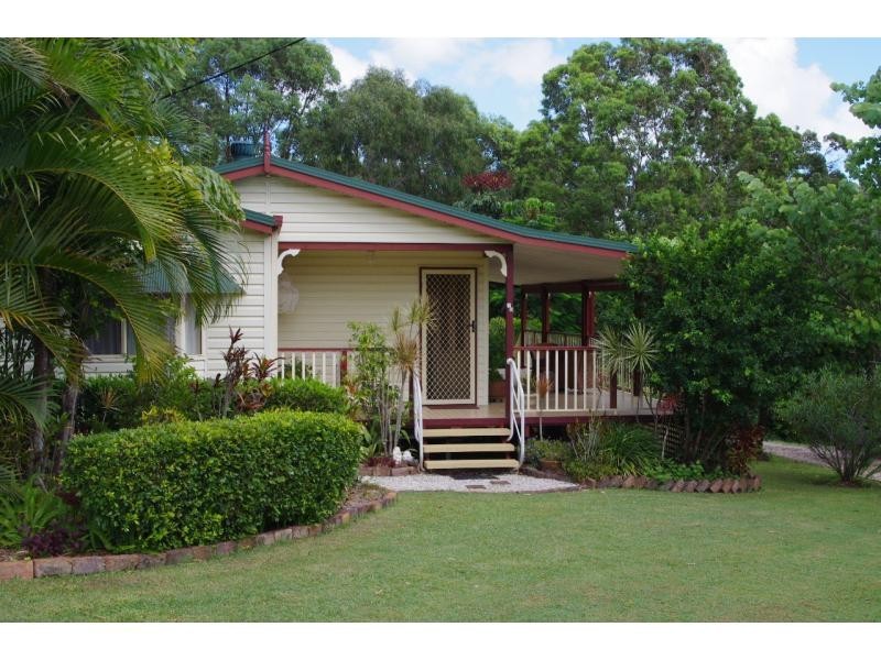 19 Alkira Street, Macleay Island QLD 4184