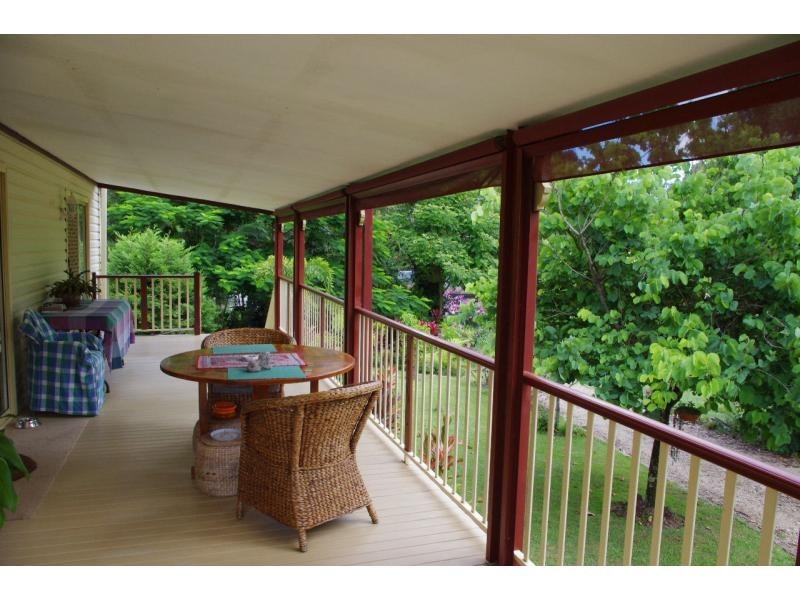 19 Alkira Street, Macleay Island QLD 4184