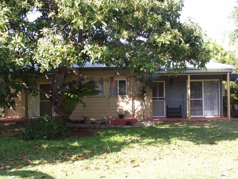 34 Noyes Parade, Karragarra Island QLD 4184