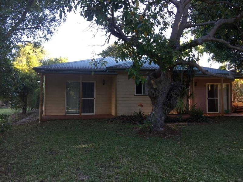 34 Noyes Parade, Karragarra Island QLD 4184