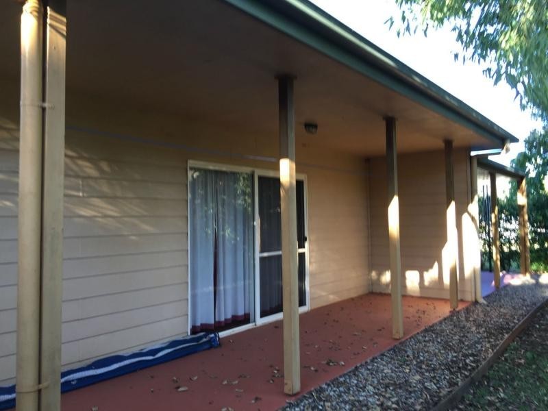 34 Noyes Parade, Karragarra Island QLD 4184