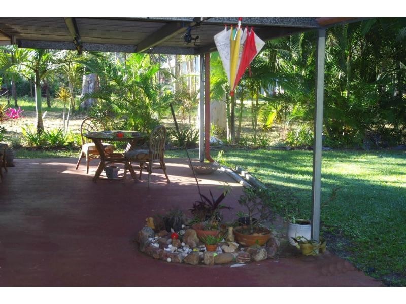 24 Treasure Island Avenue, Karragarra Island QLD 4184