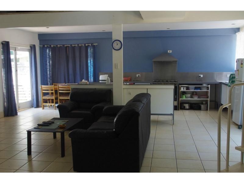 194-196 High Central Street, Macleay Island QLD 4184
