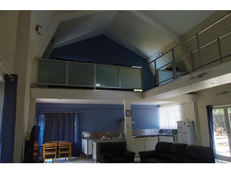 194-196 High Central Street, Macleay Island QLD 4184
