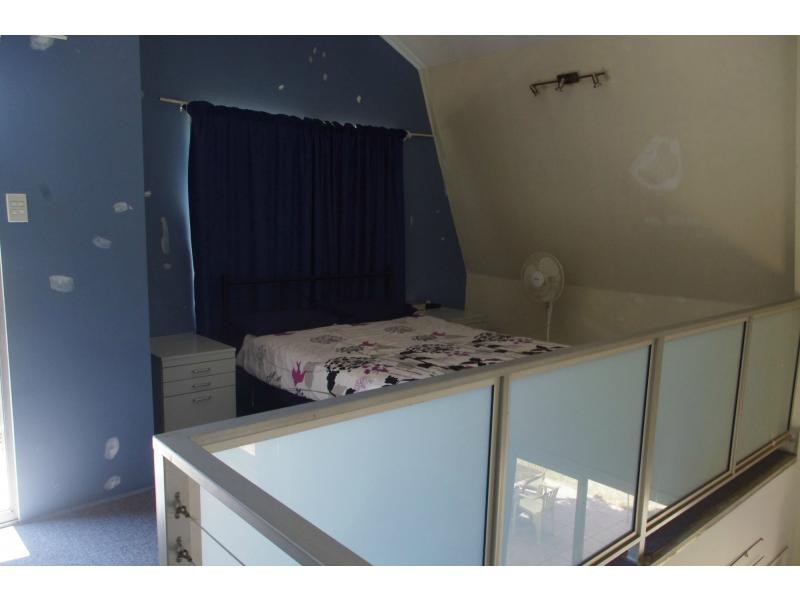 194-196 High Central Street, Macleay Island QLD 4184