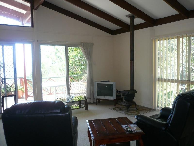 2 Zelma Court, Macleay Island QLD 4184