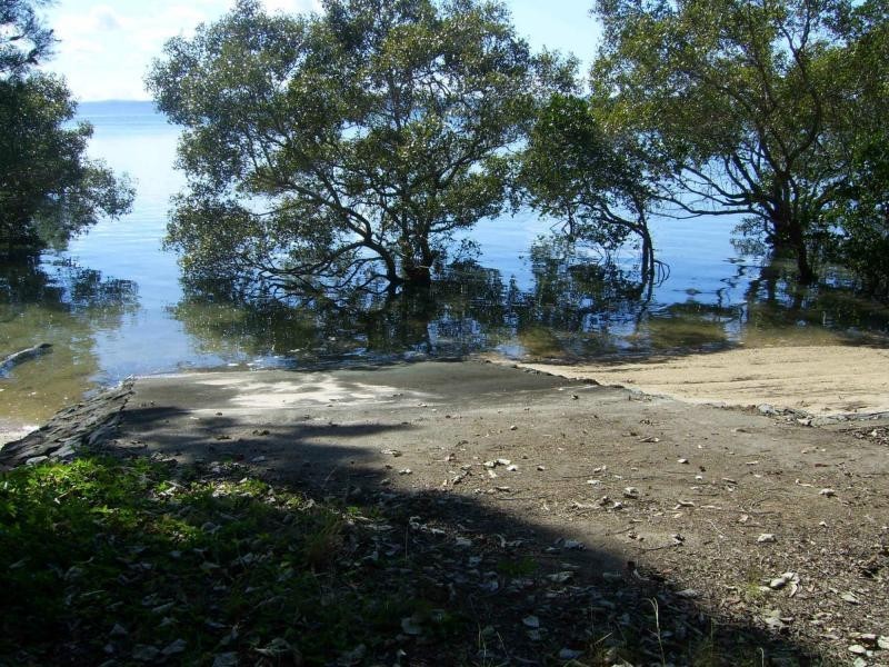 2 Zelma Court, Macleay Island QLD 4184