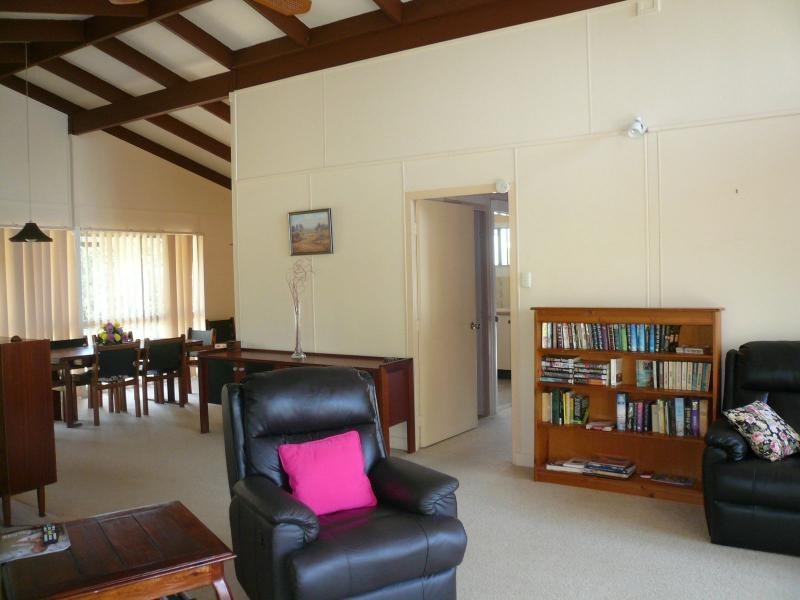 2 Zelma Court, Macleay Island QLD 4184