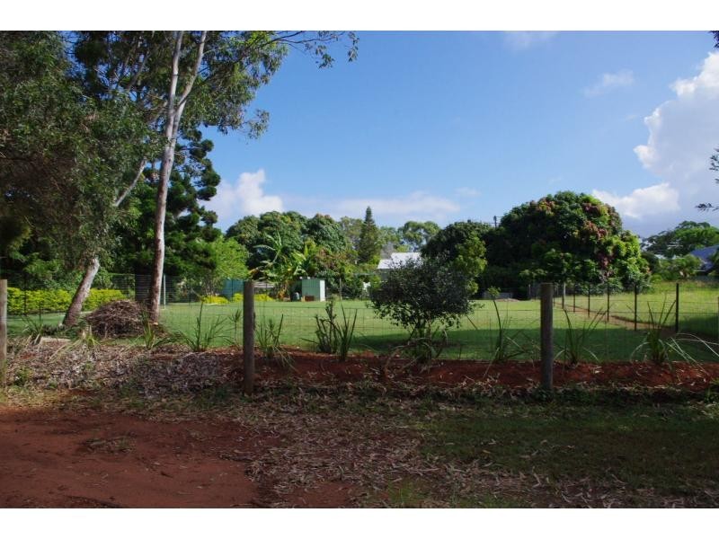 11 McBean Road, Karragarra Island QLD 4184