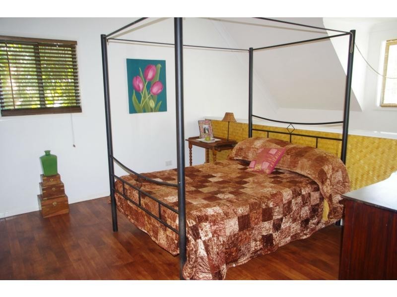 92 Treasure Island Avenue, Karragarra Island QLD 4184