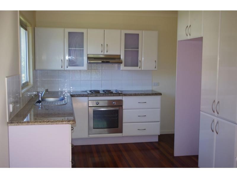 28 Mel Street, Macleay Island QLD 4184