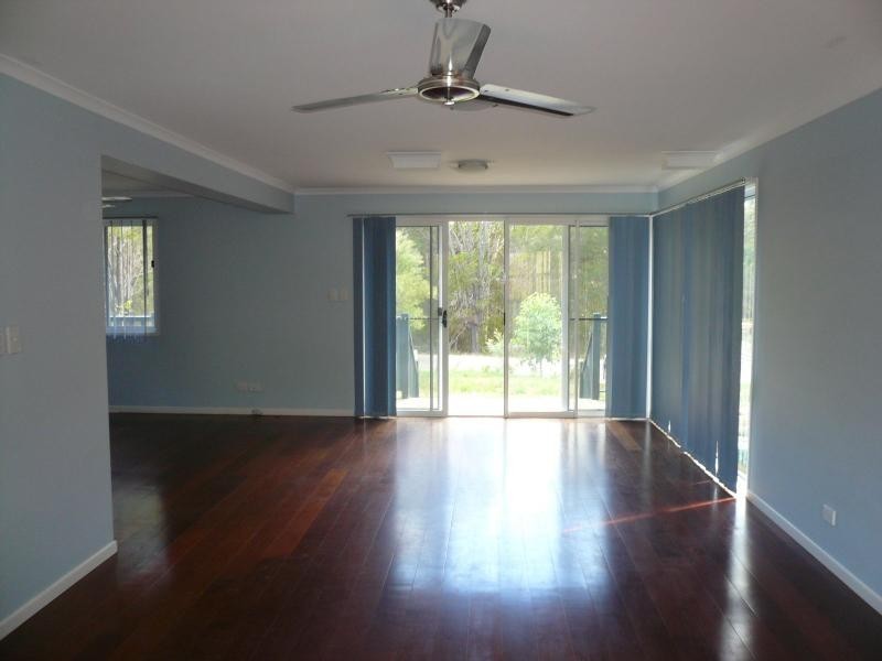 10 Oomool Street, Macleay Island QLD 4184