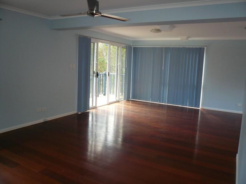 10 Oomool Street, Macleay Island QLD 4184