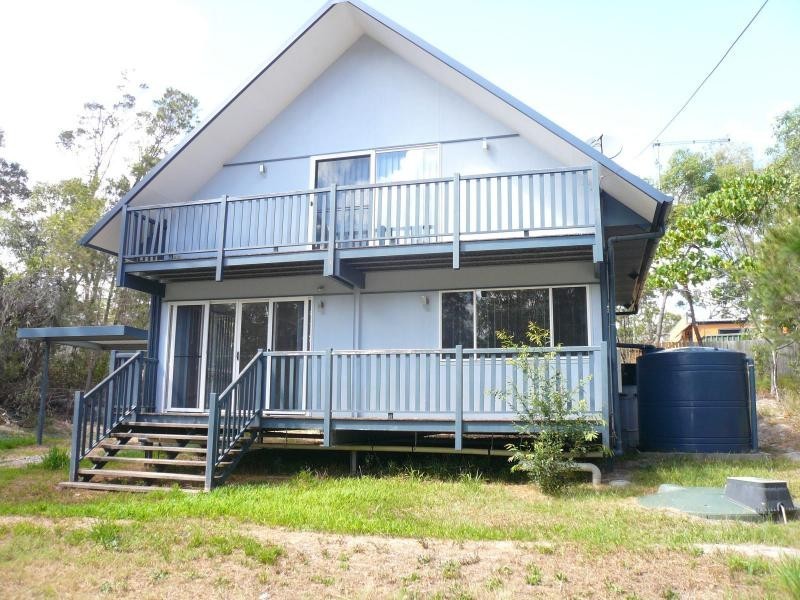 10 Oomool Street, Macleay Island QLD 4184