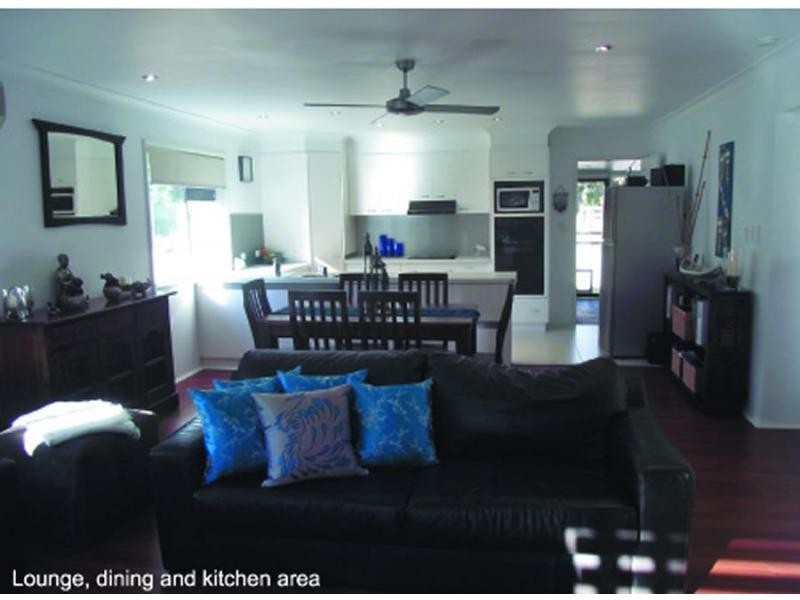 26 Rhodes Street, Macleay Island QLD 4184