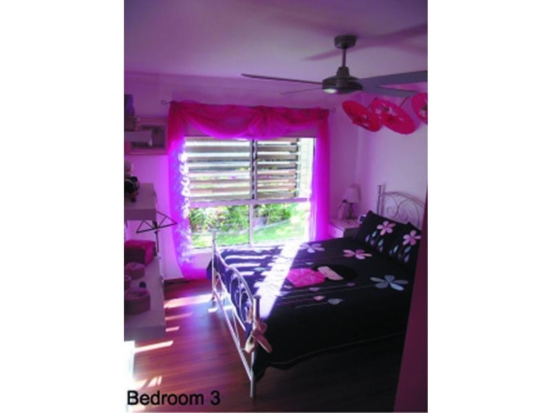 26 Rhodes Street, Macleay Island QLD 4184