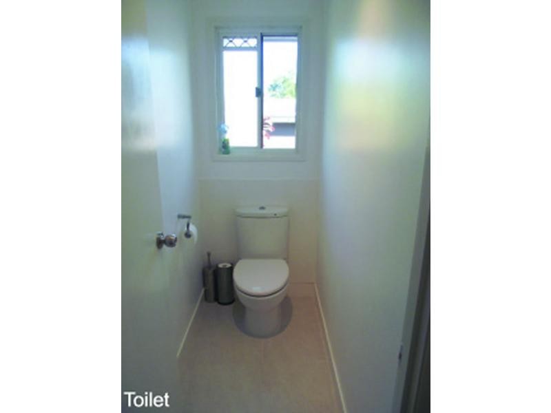 26 Rhodes Street, Macleay Island QLD 4184