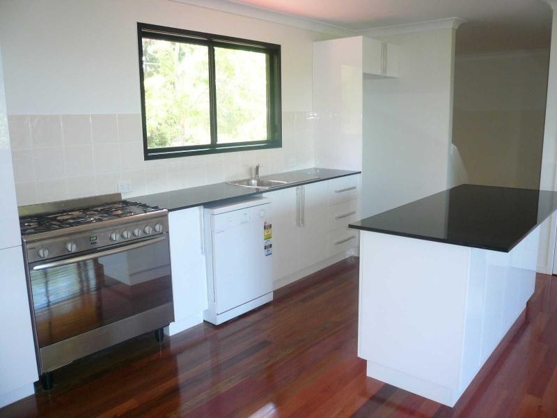 27 Beelong Street, Macleay Island QLD 4184