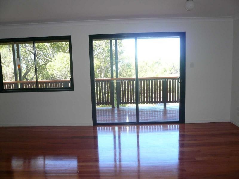 27 Beelong Street, Macleay Island QLD 4184