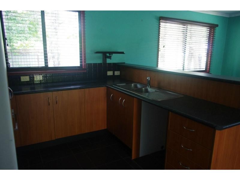 31 Kardinia Street, Macleay Island QLD 4184