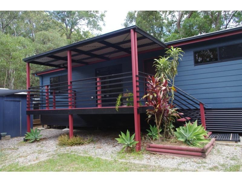 31 Kardinia Street, Macleay Island QLD 4184