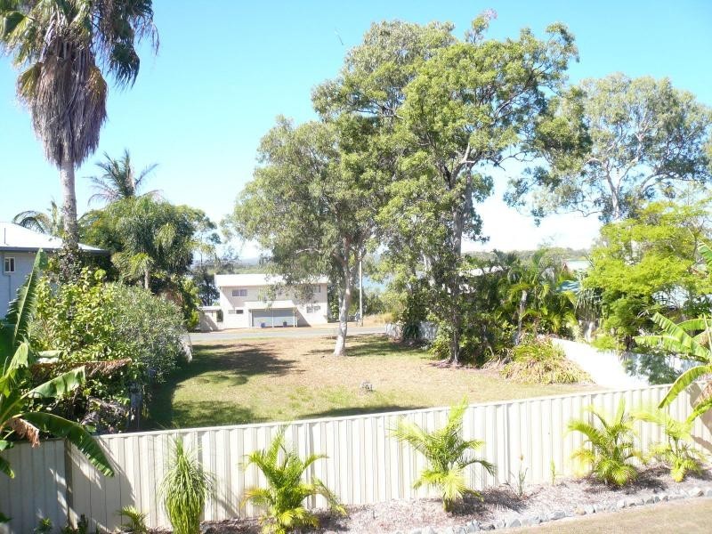 40 Mango Crescent, Macleay Island QLD 4184