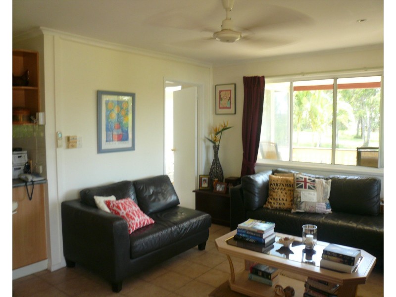 8 Mawarra Street, Macleay Island QLD 4184
