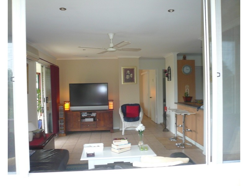 8 Mawarra Street, Macleay Island QLD 4184