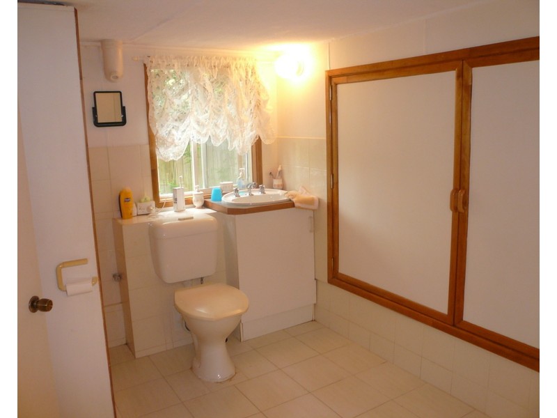 8 Mawarra Street, Macleay Island QLD 4184
