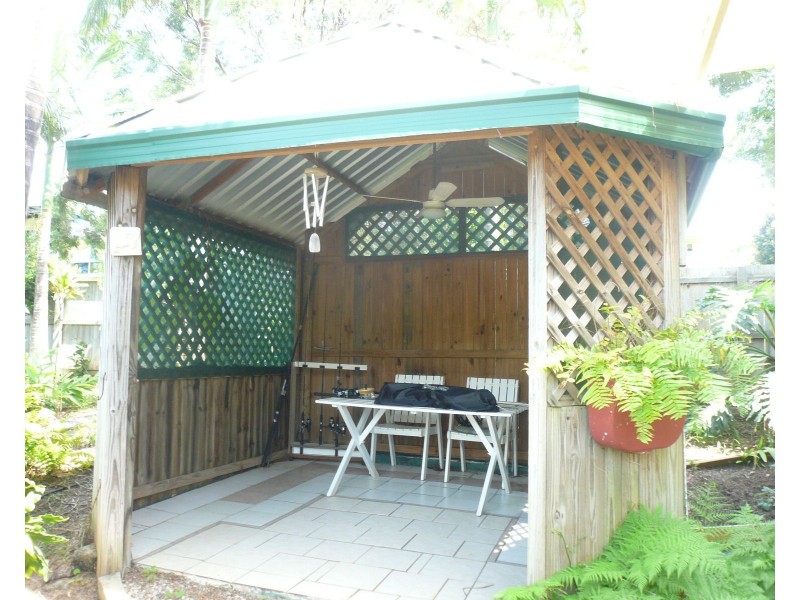 8 Mawarra Street, Macleay Island QLD 4184