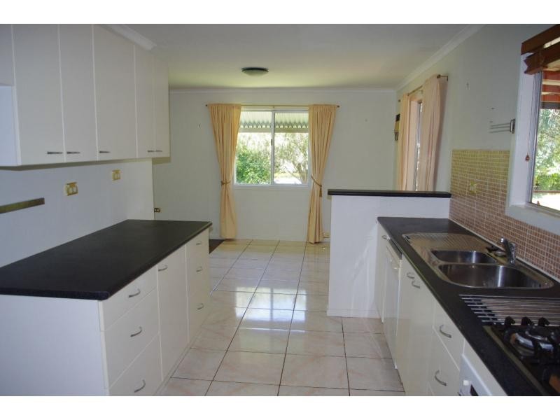 48 Noyes Parade, Karragarra Island QLD 4184