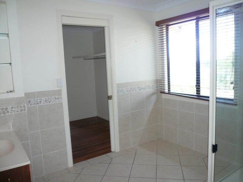 15 Coorong Street, Macleay Island QLD 4184