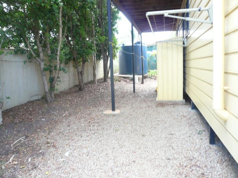 15 Coorong Street, Macleay Island QLD 4184