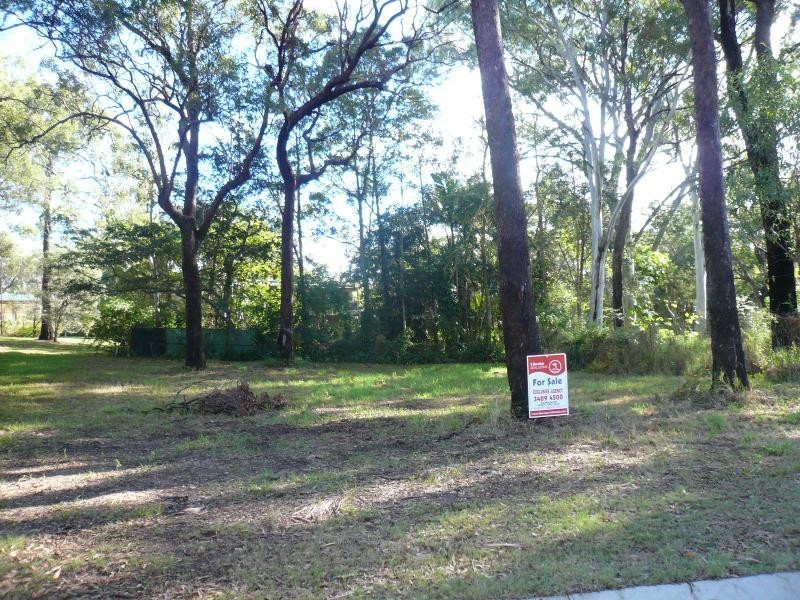 12 Beelong Street, Macleay Island QLD 4184