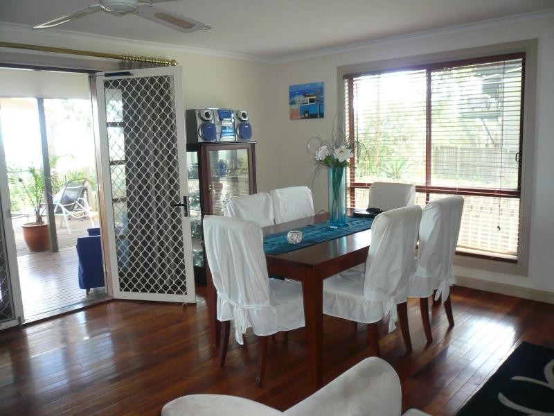 132 Western Road, Macleay Island QLD 4184