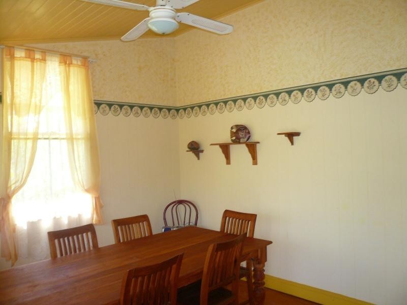 27 Mawarra Street, Macleay Island QLD 4184