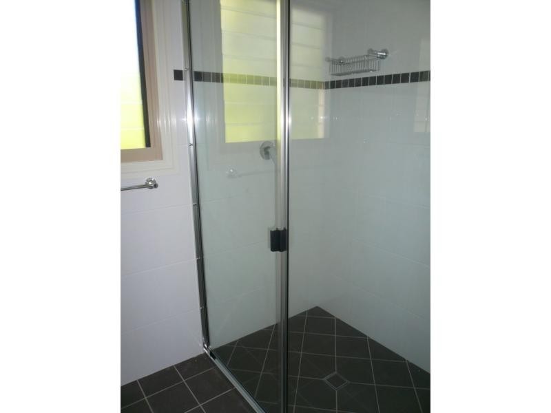 27 Mawarra Street, Macleay Island QLD 4184