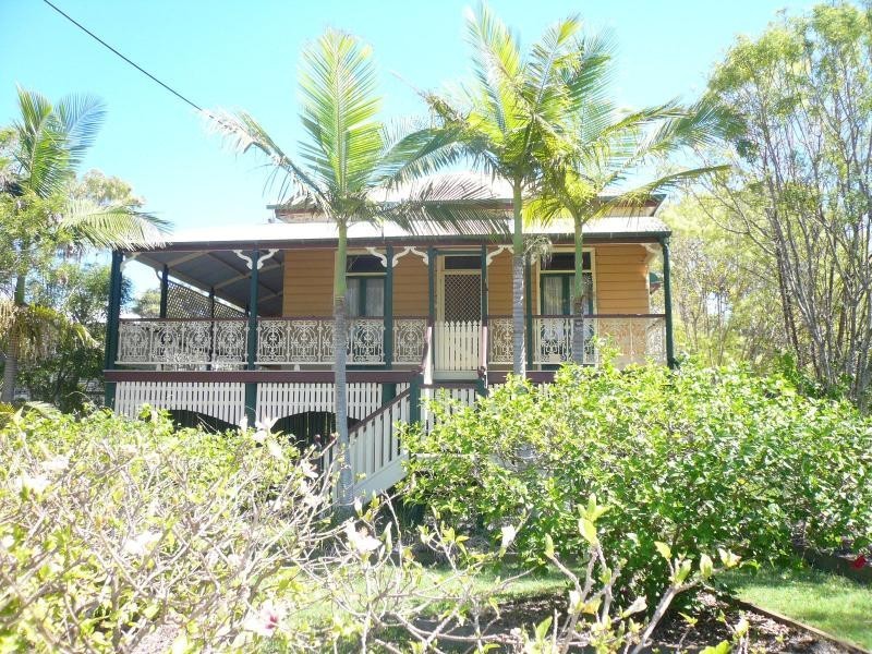 27 Mawarra Street, Macleay Island QLD 4184